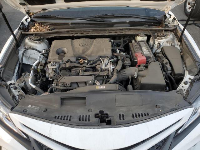 4T1B11HK9JU064755 - 2018 TOYOTA CAMRY L WHITE photo 11