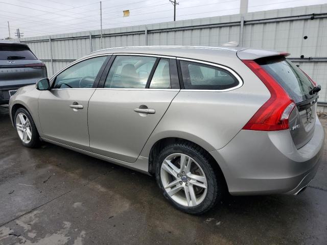 YV140MEB8F1194809 - 2015 VOLVO V60 PREMIER GOLD photo 2