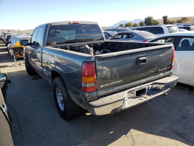 2GCEC19V011265430 - 2001 CHEVROLET SILVERADO C1500 GRAY photo 2