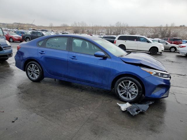 3KPF24AD6PE674930 - 2023 KIA FORTE LX BLUE photo 4