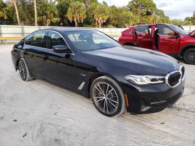 WBA13AG04PCL58683 - 2023 BMW 530E BLACK photo 4