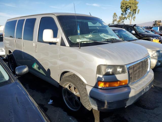 1GKFG15T551230041 - 2005 GMC SAVANA G1500 SILVER photo 4