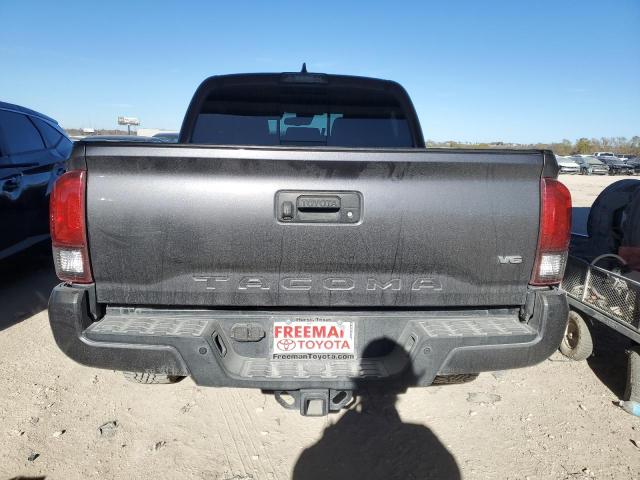 5TFCZ5AN6JX144137 - 2018 TOYOTA TACOMA DOUBLE CAB GRAY photo 6