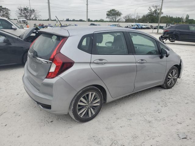 3HGGK5H82JM720299 - 2018 HONDA FIT EX SILVER photo 3