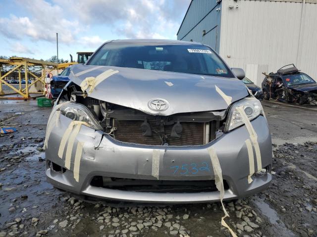 5TDKK3DC2FS612280 - 2015 TOYOTA SIENNA LE SILVER photo 5