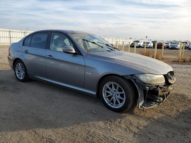 WBAPH5C51AA439700 - 2010 BMW 328 I SULEV GRAY photo 4