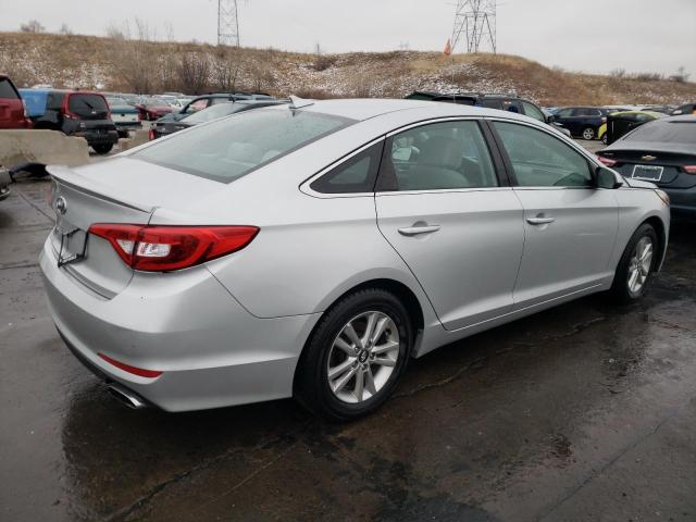 5NPE24AF3GH424599 - 2016 HYUNDAI SONATA SE SILVER photo 3