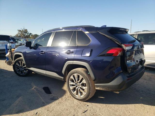 2T3C1RFV1KC005905 - 2019 TOYOTA RAV4 XLE PREMIUM BLUE photo 2