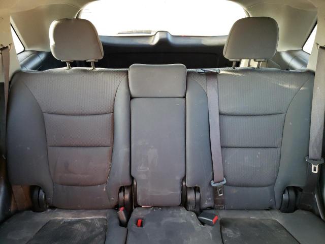 5XYKT4A61CG209661 - 2012 KIA SORENTO BASE SILVER photo 10