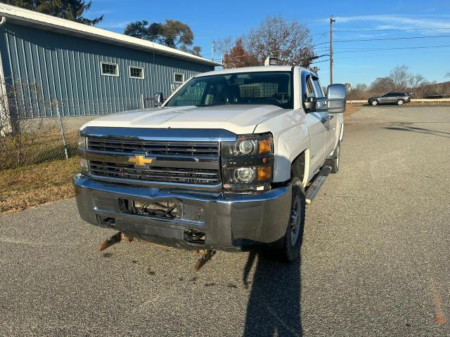 1GC2KUEB6FZ134567 - 2015 CHEVROLET SILVERADO K2500 HEAVY DUTY WHITE photo 2