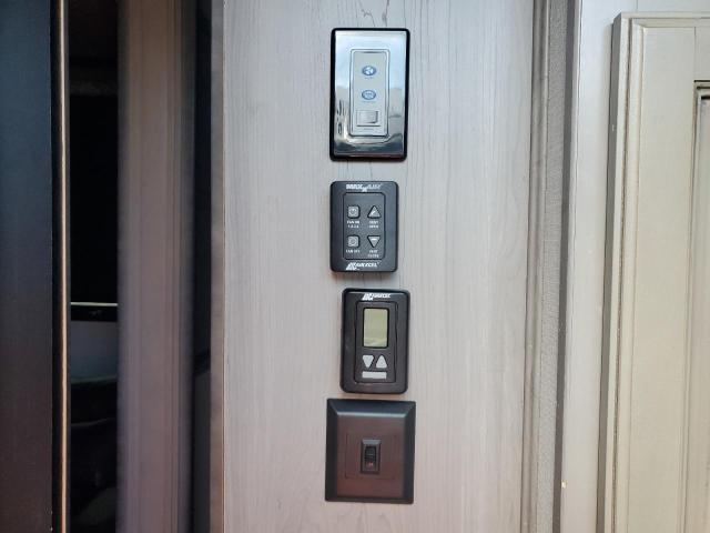 4YDF37020M4700012 - 2021 KEYSTONE MONTANA CREAM photo 8