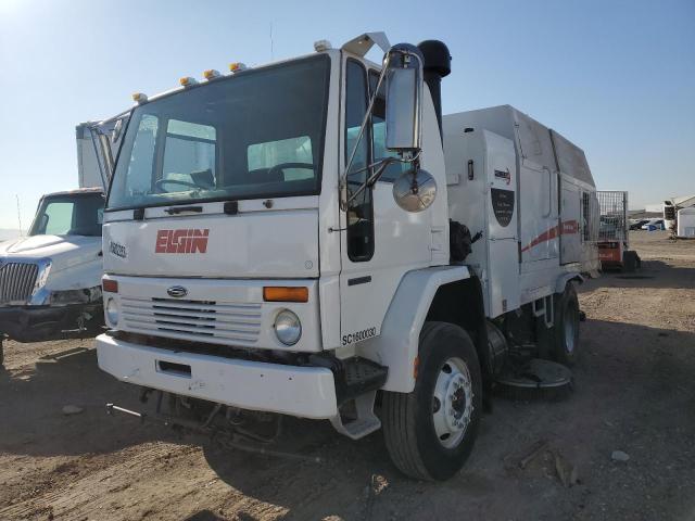 49HAAEBV74DN25741 - 2004 STERLING TRUCK SC 8000 WHITE photo 1