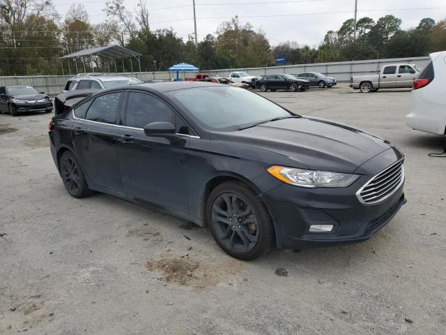 3FA6P0HD2LR219095 - 2020 FORD FUSION SE BLACK photo 4