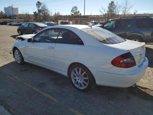 WDBTJ56H07F222922 - 2007 MERCEDES-BENZ CLK 350 WHITE photo 2