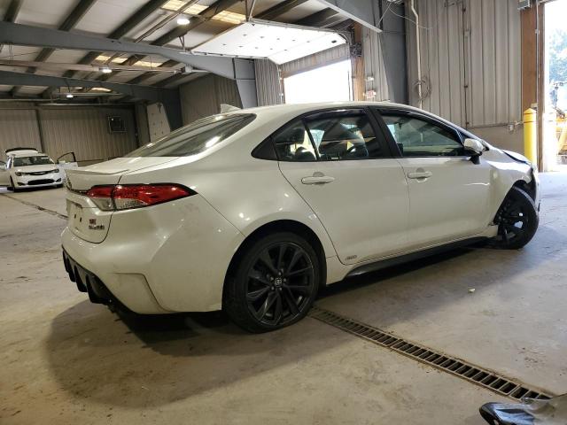 JTDBDMHE5RJ005710 - 2024 TOYOTA COROLLA LE Սպիտակ լուսանկար 3