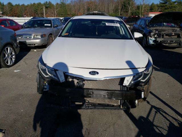 5XXGT4L37KG366638 - 2019 KIA OPTIMA LX WHITE photo 5