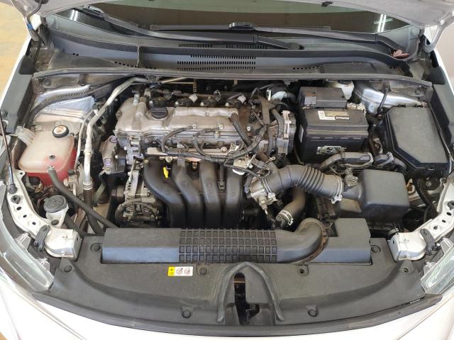 5YFEPRAE2LP099043 - 2020 TOYOTA COROLLA LE 银色 照片 11