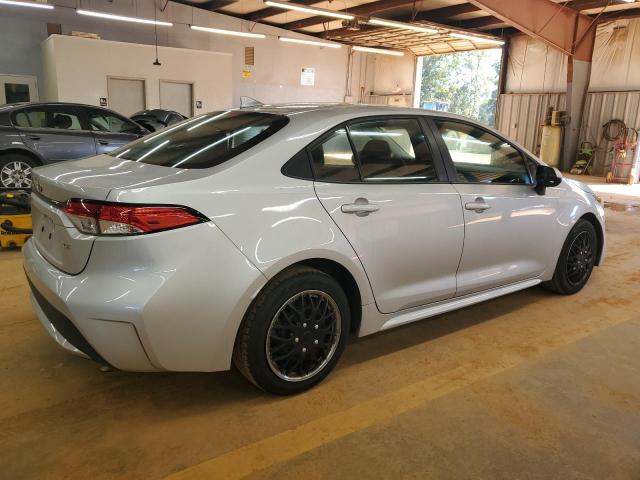 5YFEPRAE2LP099043 - 2020 TOYOTA COROLLA LE 银色 照片 3