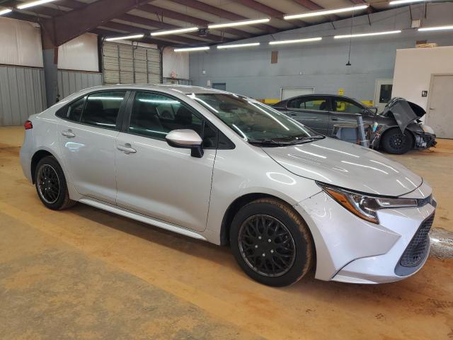 5YFEPRAE2LP099043 - 2020 TOYOTA COROLLA LE 银色 照片 4