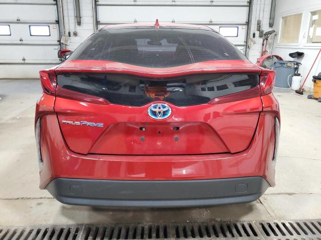 JTDKARFP7J3081030 - 2018 TOYOTA PRIUS PRIM RED photo 6