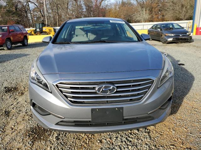 5NPE24AF6HH490727 - 2017 HYUNDAI SONATA SE SILVER photo 5