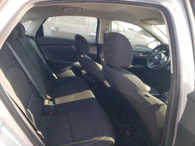 3KPF24AD0KE010468 - 2019 KIA FORTE FE 银色 照片 10