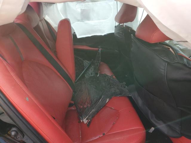 4T1B11HKXJU057880 - 2018 TOYOTA CAMRY L BLACK photo 10