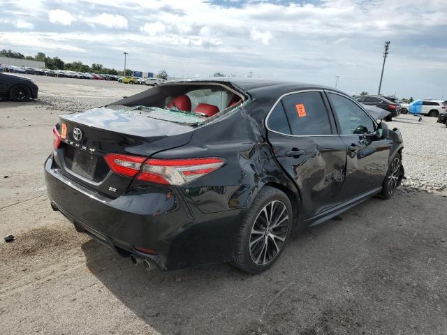 4T1B11HKXJU057880 - 2018 TOYOTA CAMRY L BLACK photo 3