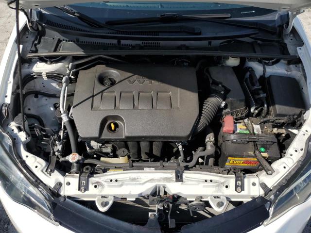 5YFBURHE4JP830408 - 2018 TOYOTA COROLLA L WHITE photo 11