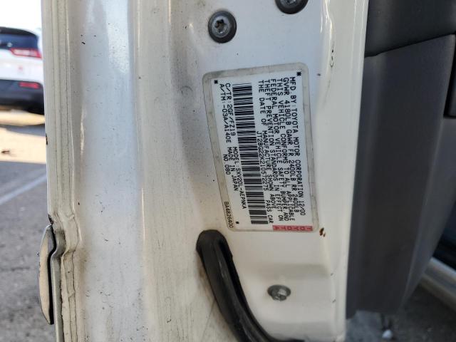 JT2BG22K210572275 - 2001 TOYOTA CAMRY CE WHITE photo 12