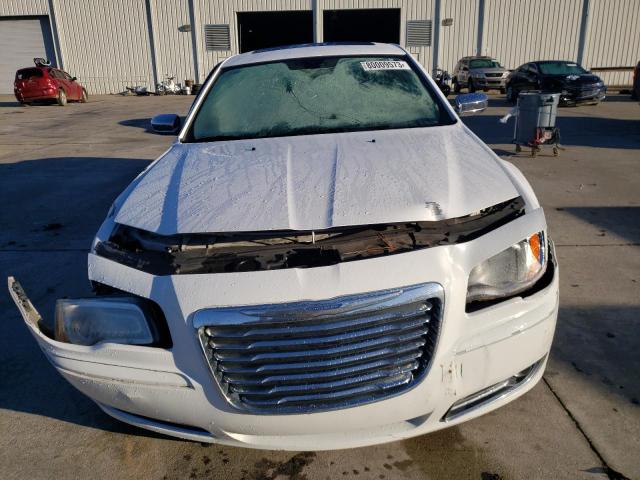 2C3CA5CG5BH536221 - 2011 CHRYSLER 300 LIMITED WHITE photo 5