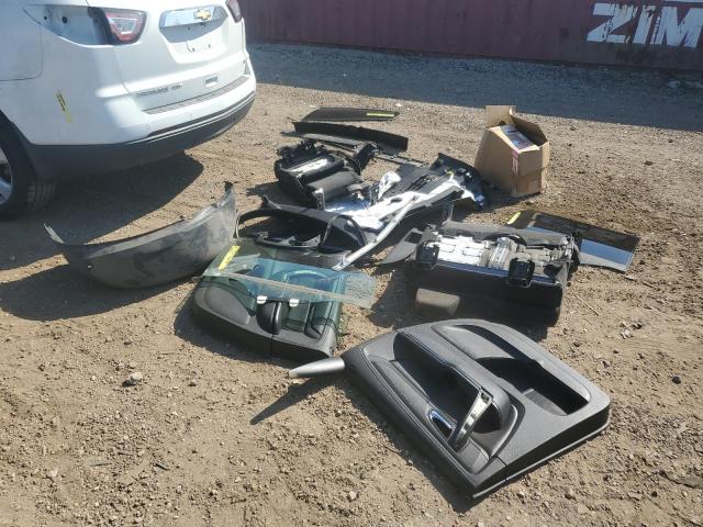 1GNKVGKDXHJ156725 - 2017 CHEVROLET TRAVERSE LT Beyaz fotoğraf 13