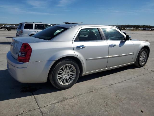 2C3CA4CD6AH173698 - 2010 CHRYSLER 300 TOURING SILVER photo 3