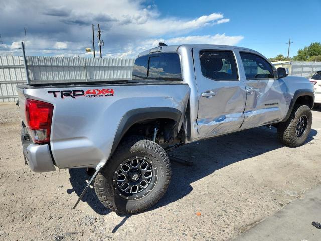 3TMCZ5AN5HM046944 - 2017 TOYOTA TACOMA DOUBLE CAB 银色 照片 3