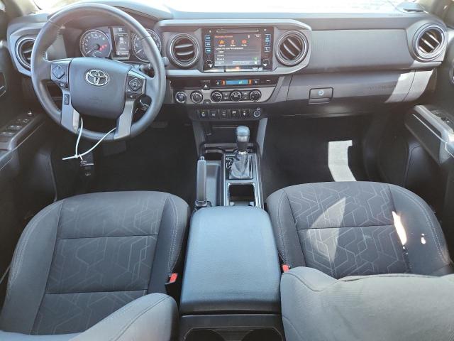 3TMCZ5AN5HM046944 - 2017 TOYOTA TACOMA DOUBLE CAB 银色 照片 8