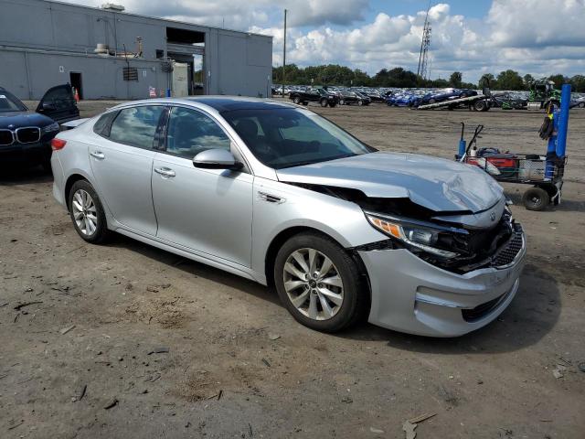 5XXGU4L32JG193266 - 2018 KIA OPTIMA EX Gümüş foto 4