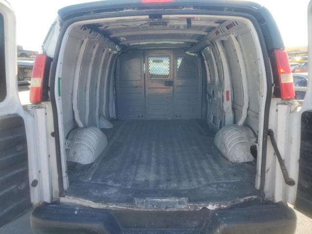 1GCSGAFX3C1200139 - 2012 CHEVROLET EXPRESS G1 WHITE photo 10