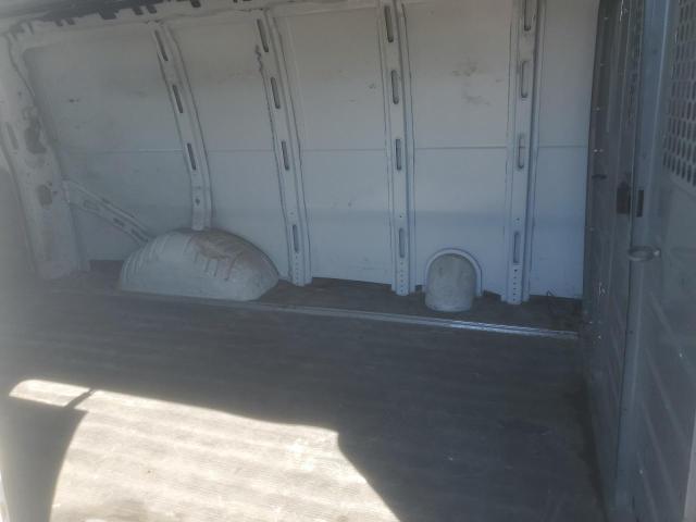 1GCSGAFX3C1200139 - 2012 CHEVROLET EXPRESS G1 WHITE photo 11