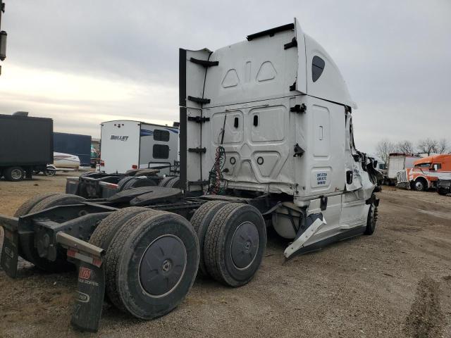 3AKJHHDR2MSMV0156 - 2021 FREIGHTLINER CASCADIA 126 WHITE photo 4