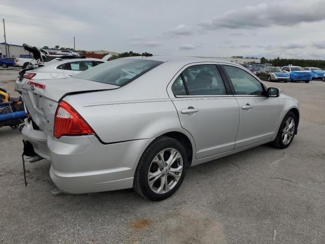 3FAHP0HG4CR197118 - 2012 FORD FUSION SE SILVER photo 3