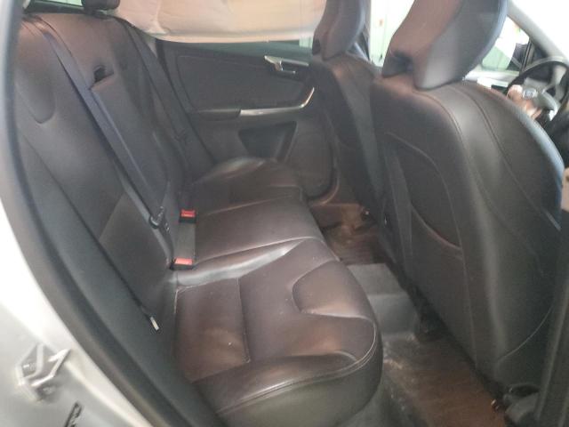 YV440MRR5H2161080 - 2017 VOLVO XC60 T5 DYNAMIC ვერცხლისფერი ფოტო 11