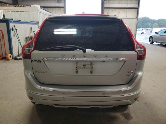 YV440MRR5H2161080 - 2017 VOLVO XC60 T5 DYNAMIC ვერცხლისფერი ფოტო 6