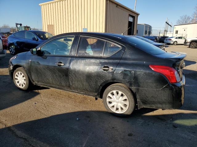 3N1CN7APXJL843634 - 2018 NISSAN VERSA S BLACK photo 2