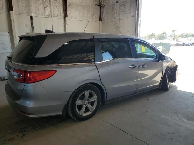 5FNRL6H70JB091034 - 2018 HONDA ODYSSEY EXL Silber Foto 3