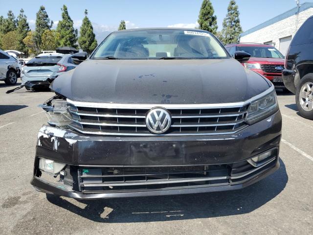 1VWBT7A36HC080087 - 2017 VOLKSWAGEN PASSAT SE BLACK photo 5