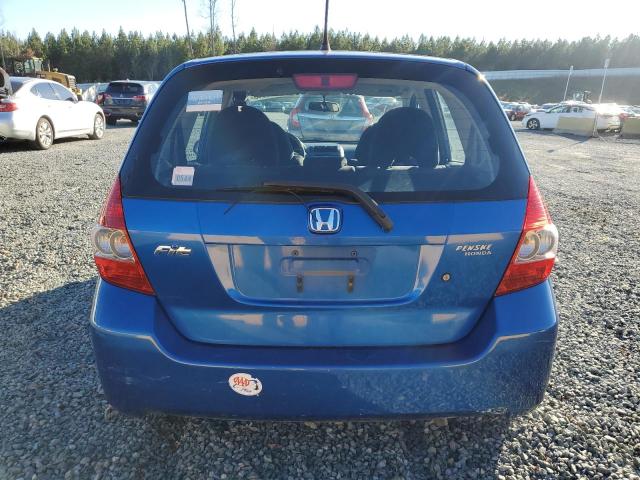 JHMGD38468S068121 - 2008 HONDA FIT BLUE photo 6