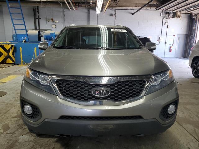 5XYKU4A60DG384627 - 2013 KIA SORENTO EX Boz foto 5