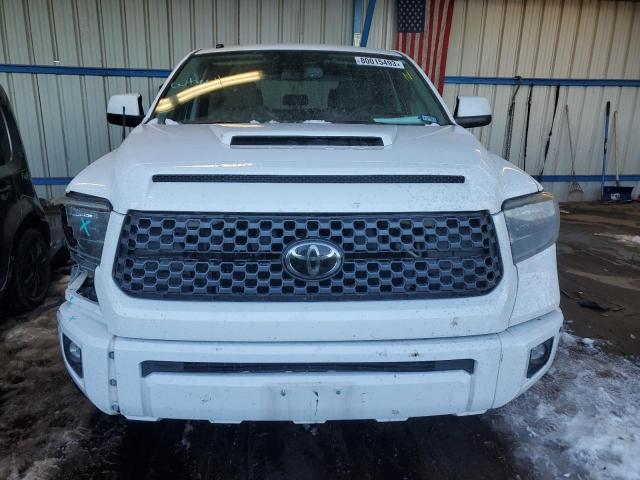 5TFDW5F13KX798338 - 2019 TOYOTA TUNDRA CREWMAX SR5 WHITE photo 5