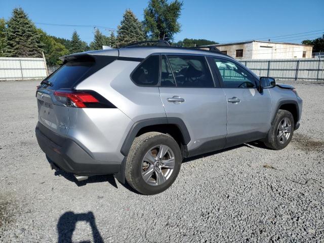 4T3RWRFV3PU099027 - 2023 TOYOTA RAV4 XLE SILVER photo 3