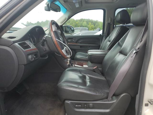 1GYS4HEF8BR262799 - 2011 CADILLAC ESCALADE ESV LUXURY Weiß Foto 7